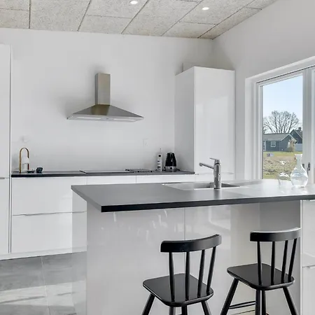 3 Bedroom Beautiful In Hébergement de vacances Haderslev