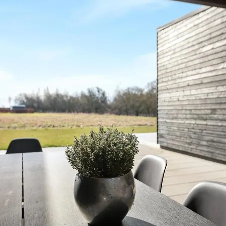 Hébergement de vacances 3 Bedroom Beautiful In *