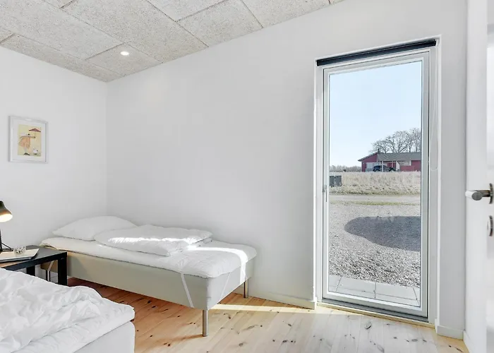 3 Bedroom Beautiful In Prázdninový dům