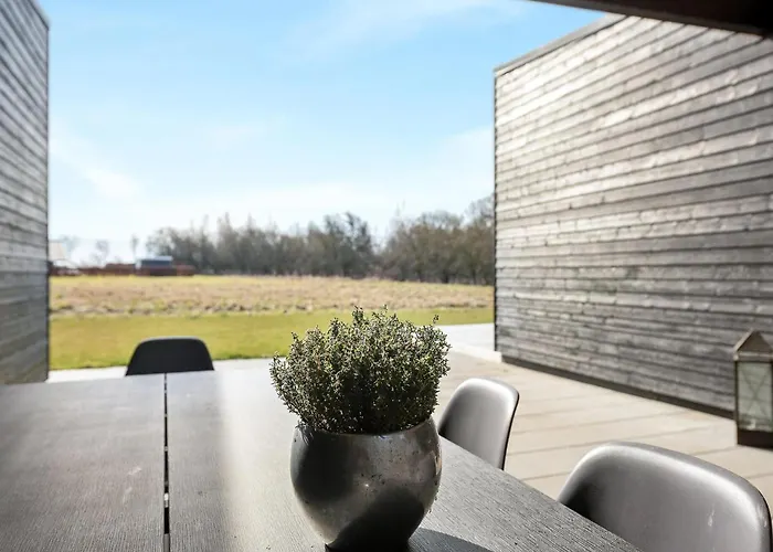 Prázdninový dům 3 Bedroom Beautiful In *